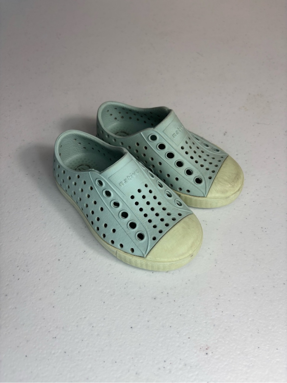Native Jefferson Slip On Baby Blue Sandals Child Size 5